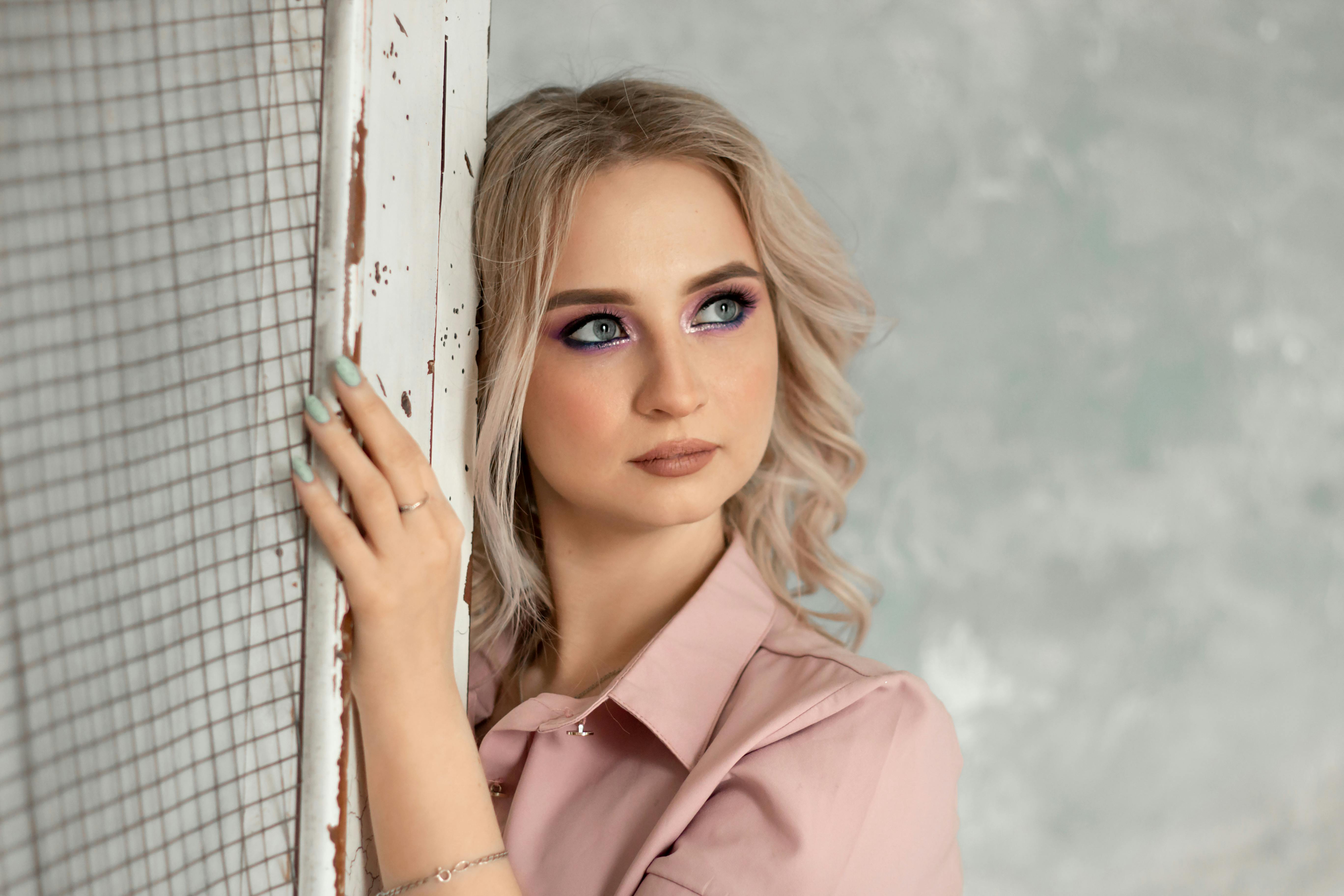 剧集海报：租房里的夏天